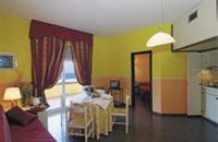 Appartamenti Eurotel Residence,soggiorno con angolo cucina