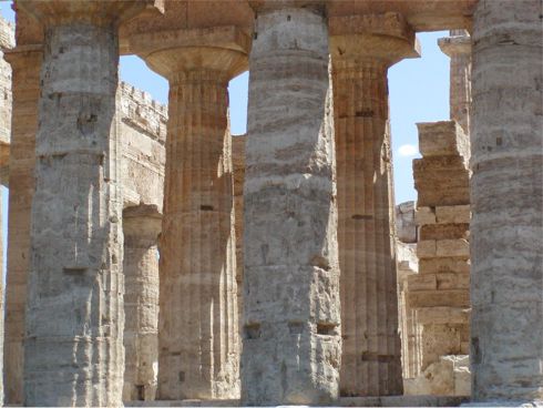 Paestum ... colonne del tempio