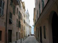 Strada del cento e Cattedrale di Bastia