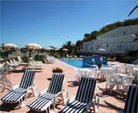 Hotel Albatros,piscina con solarium