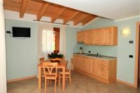 Residence Raggio di Luce,Appartamento Larch angolo cucina