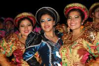 Puno, festival donne in costume puno