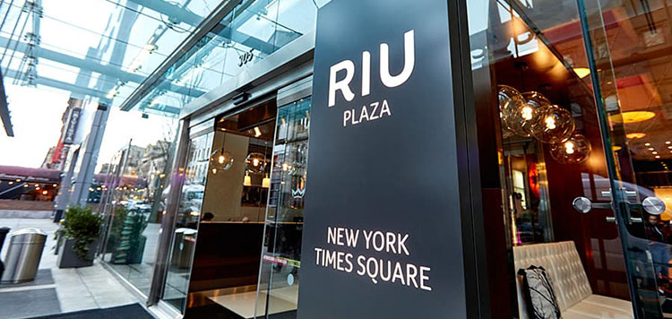 Riu Plaza