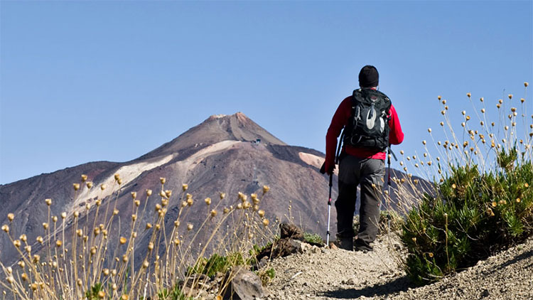 trekking