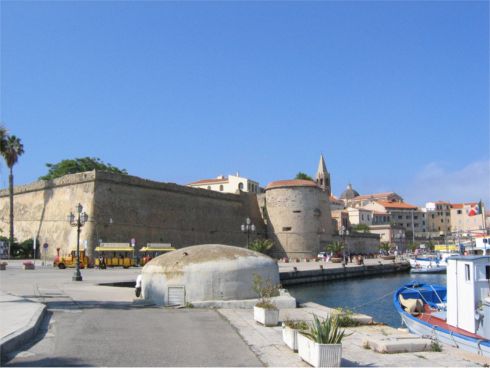 Alghero, le mura di cinta della citt vecchia