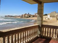 Marina di Ragusa il mitico balcone della serie televisiva del "Commissario Montalbano" balcone