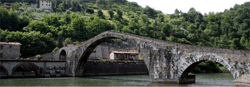 Ponte nei pressi di Castelvecchio Pascoli