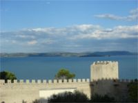 Castiglione del Lago,Fortezza ... bastioni con panoramica del Lago Trasimeno